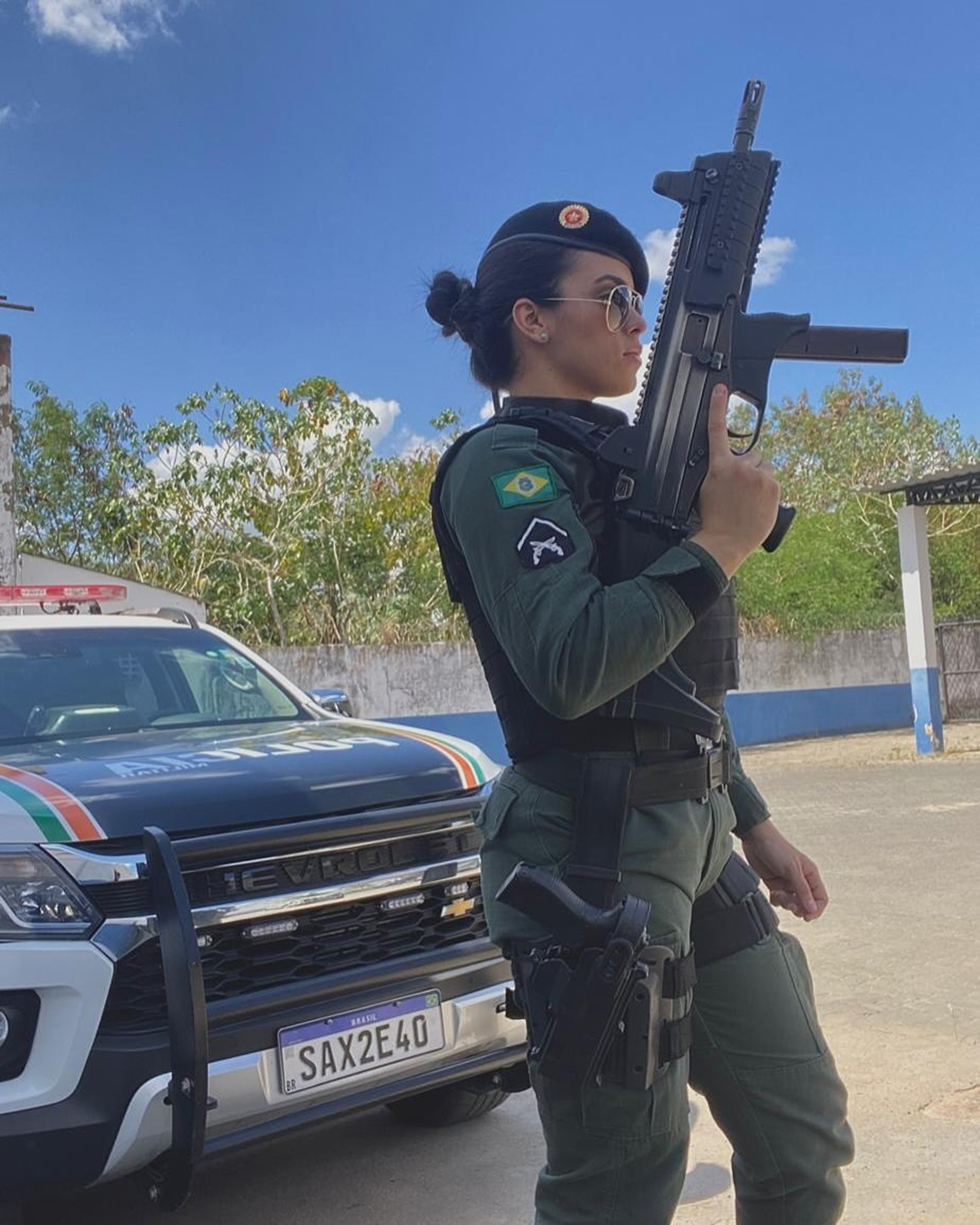 Military police officer Mayara Kelly Mota poses in undated photo. She received a disciplinary sanction after posting videos on social media. Note: Private photo taken from social media. Military police officer Mayara Kelly Mota poses in undated photo.