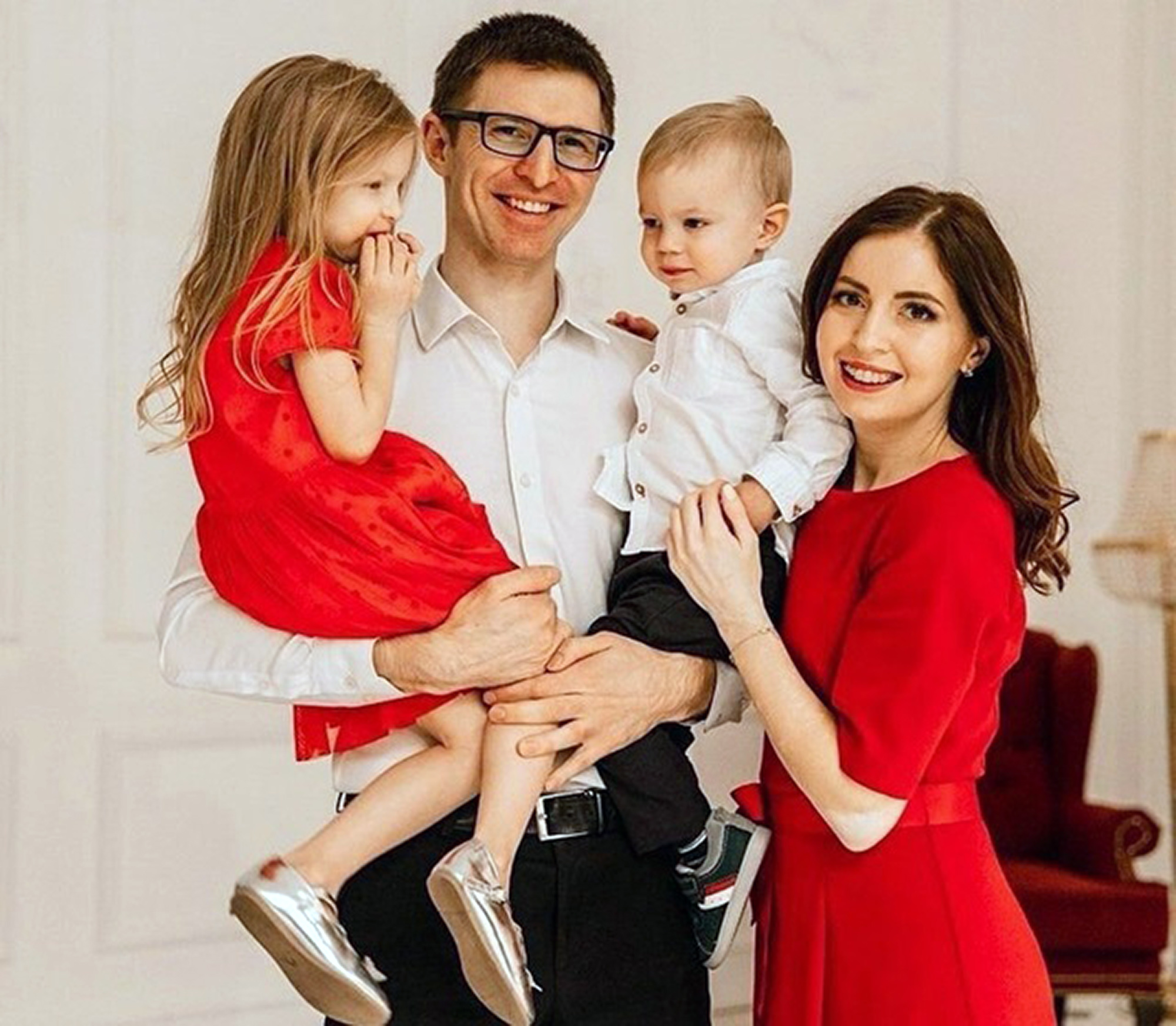 Picture shows Ekaterina Didenko with husband Valentin and children. Valentin died at the party in Moscow, Russia. Note: Private photo taken from local media. Ekaterina Didenko with husband Valentin and children