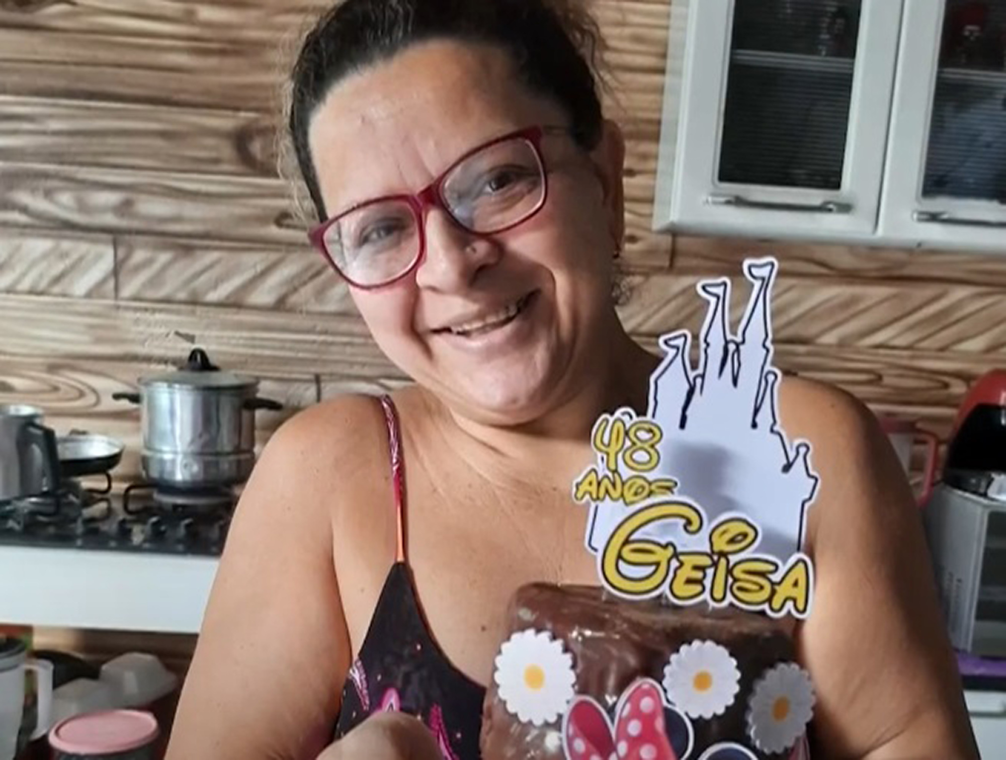 Geisa de Cassia Tenorio Silva poses in undated photo. She is hospitalized in serious condition due to poisoning in Natal, Brazil. Note: Private photo taken from local media. Geisa de Cassia Tenorio Silva