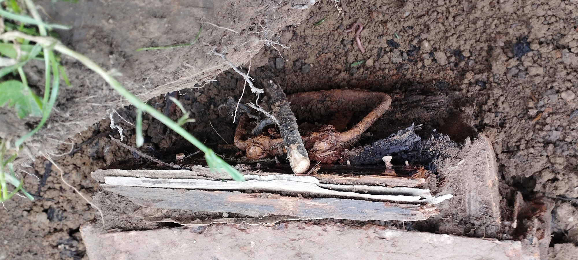 Picture shows the chest unearthed at Salaberg Castle. Note: Licensed photo. the chest