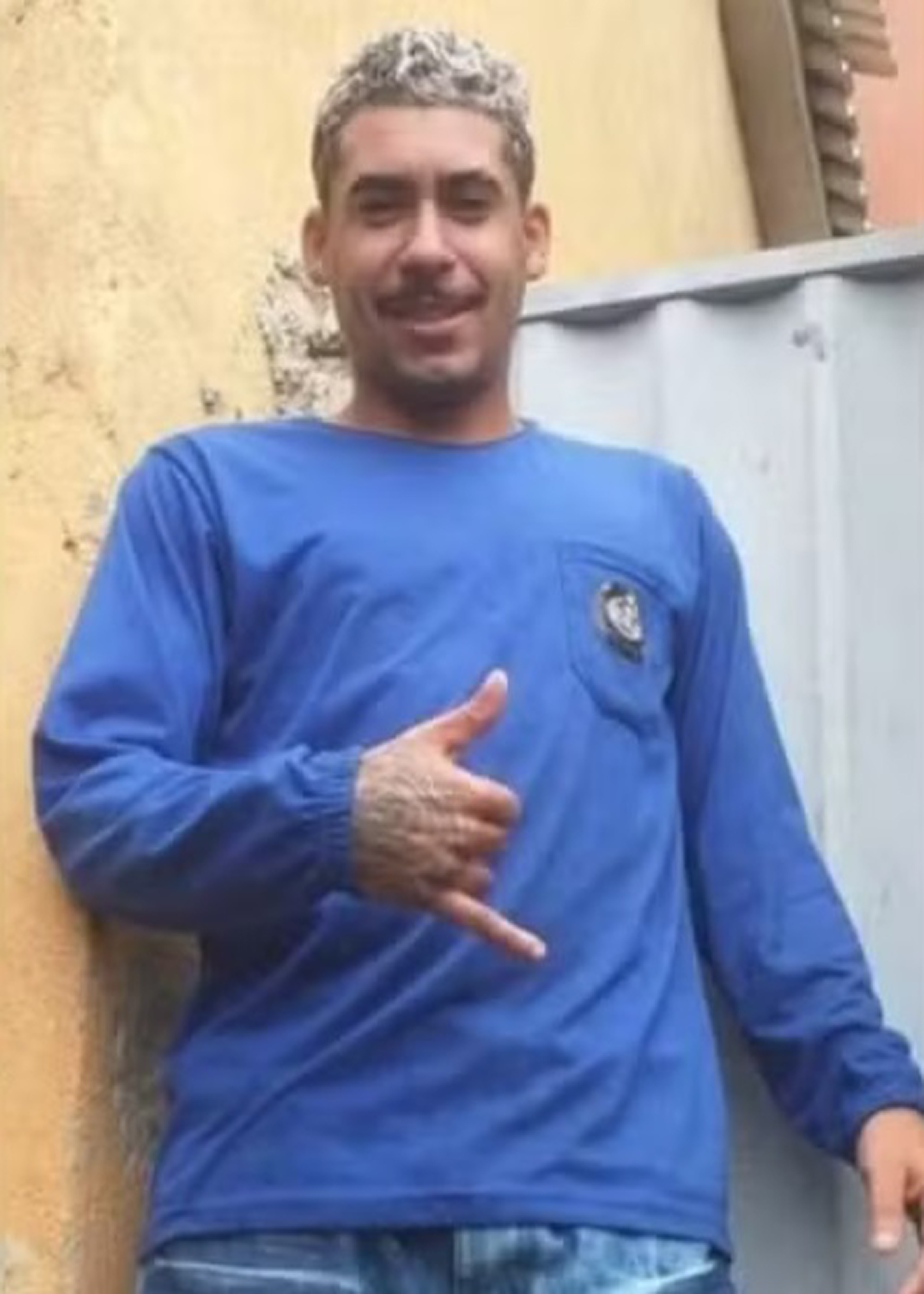 Daniel Ribeiro de Oliveira, 26, poses in undated photo. He was arrested for stabbing his ex, Poliana Santos do Vale, in Viana, Espirito Santo, Brazil, on May 29, 2025. Note: Private photo taken from local media. Daniel Ribeiro de Oliveira