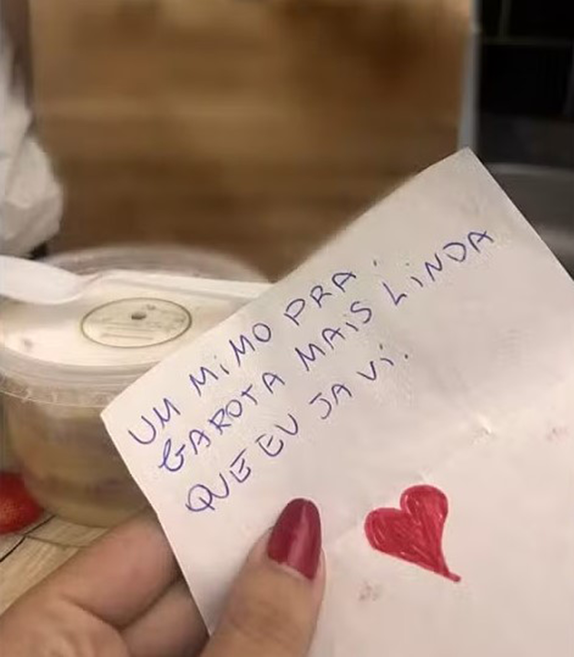 Picture shows the note sent to Ana Luiza de Oliveira Neves, 17, undated. She died after eating a poisoned cake in Itapecerica da Serra, Brazil on June 1, 2025. Note: Private photo. the note sent to Ana Luiza de Oliveira Neves