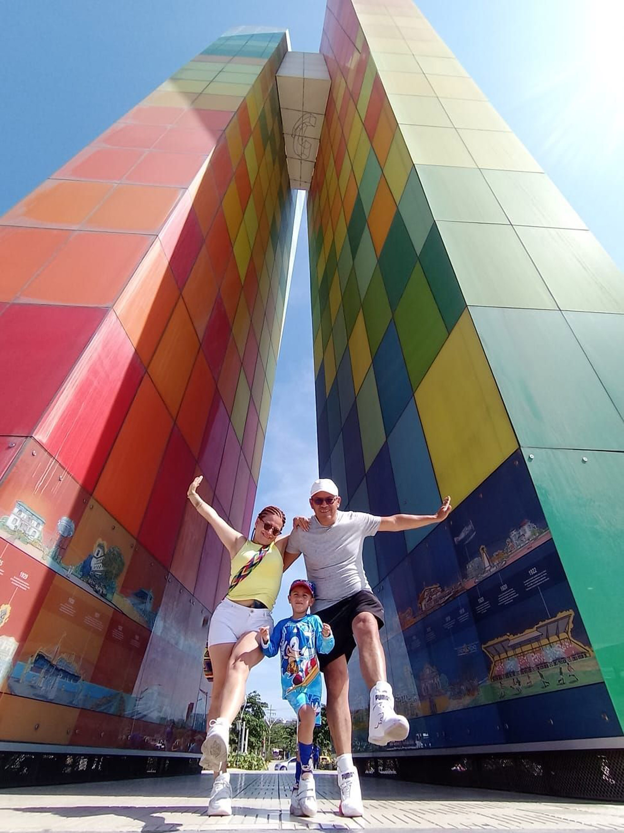 Viviana Andrea Canro Zuluaga, Tito Nelson Martinez Hernandez, and their four-year-old son, Kevin Matias Martinez Canro