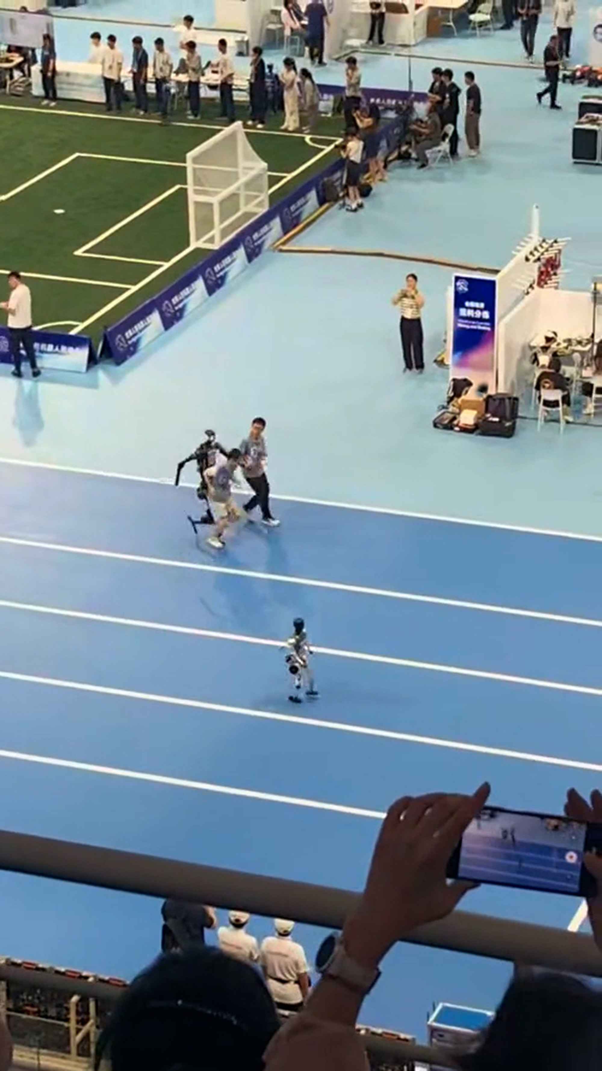 Robot hits man at running track in Yushu