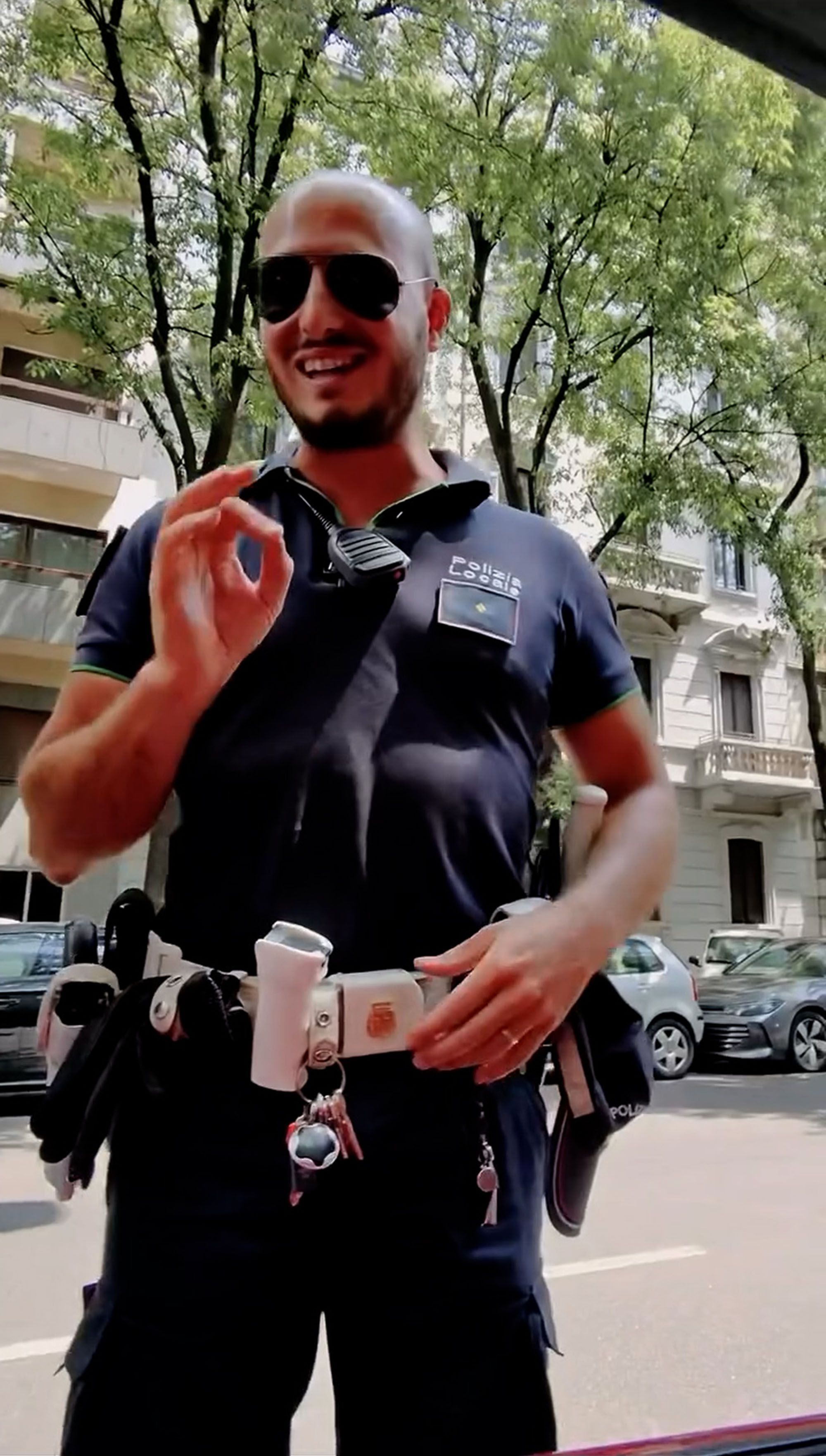 Police compliment a Ferrari driver who violated the speed limit in Milan