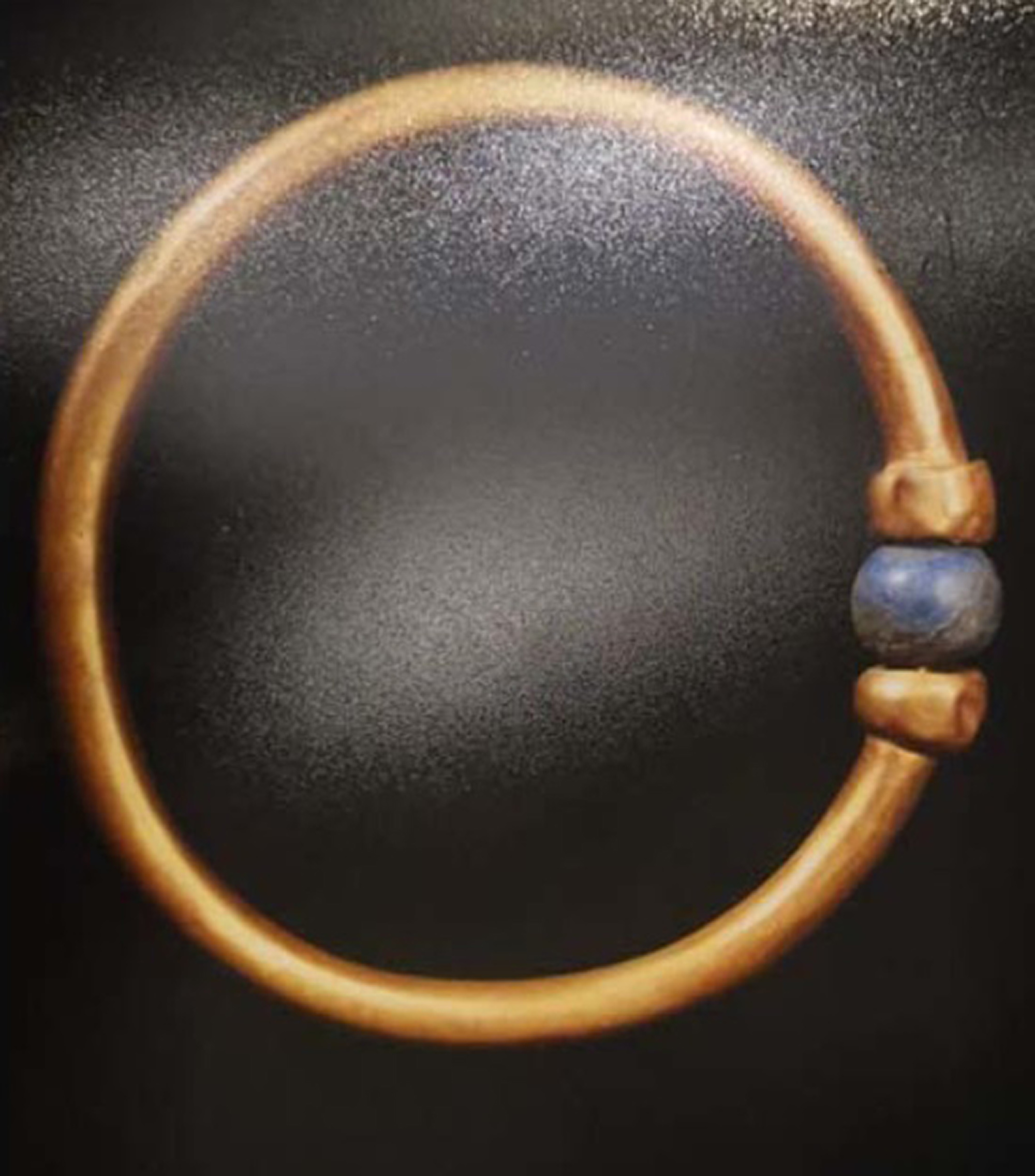 Picture shows the missing ancient bracelet that disappeared from Egyptian museum