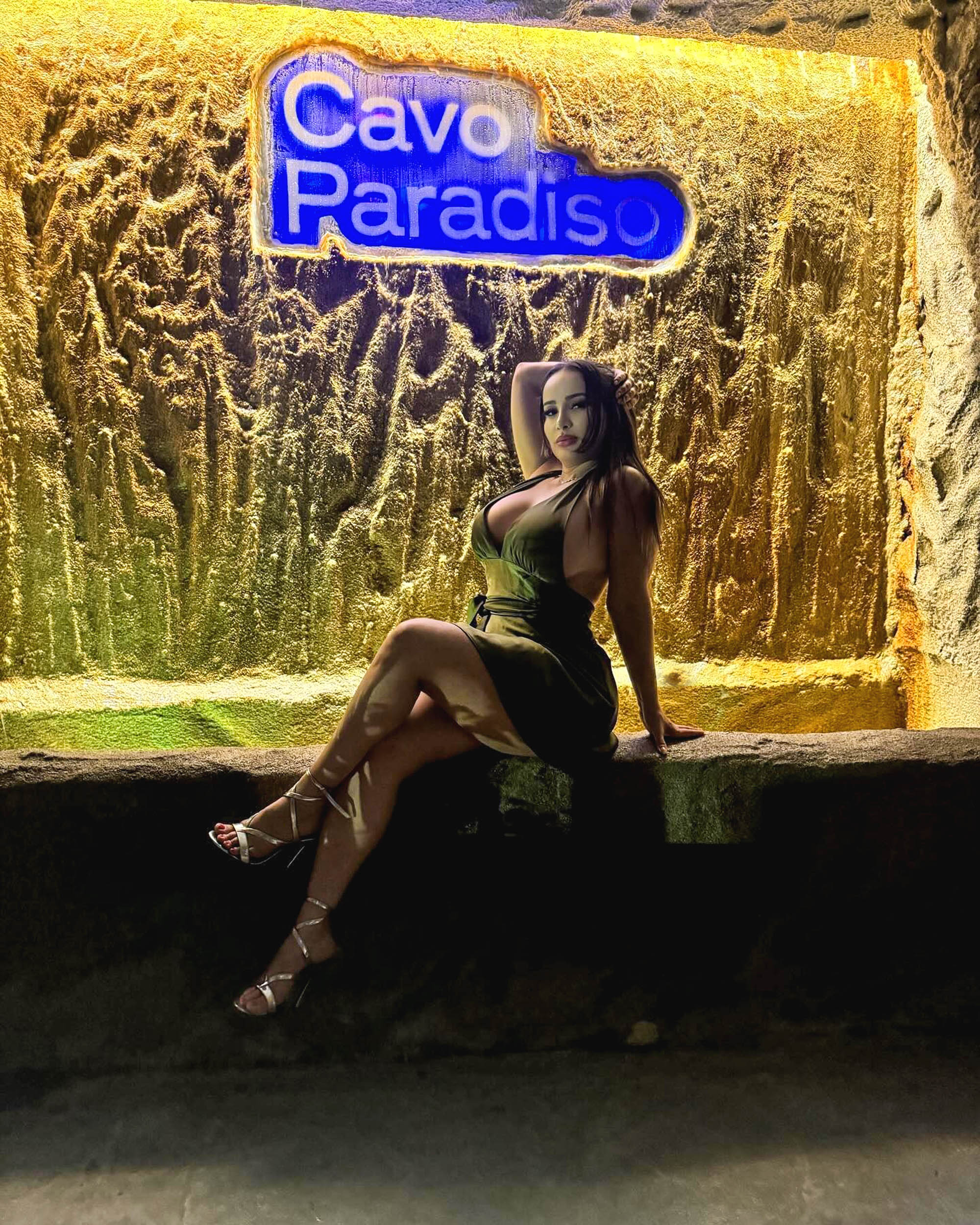 Francielly de Paiva poses in undated photo