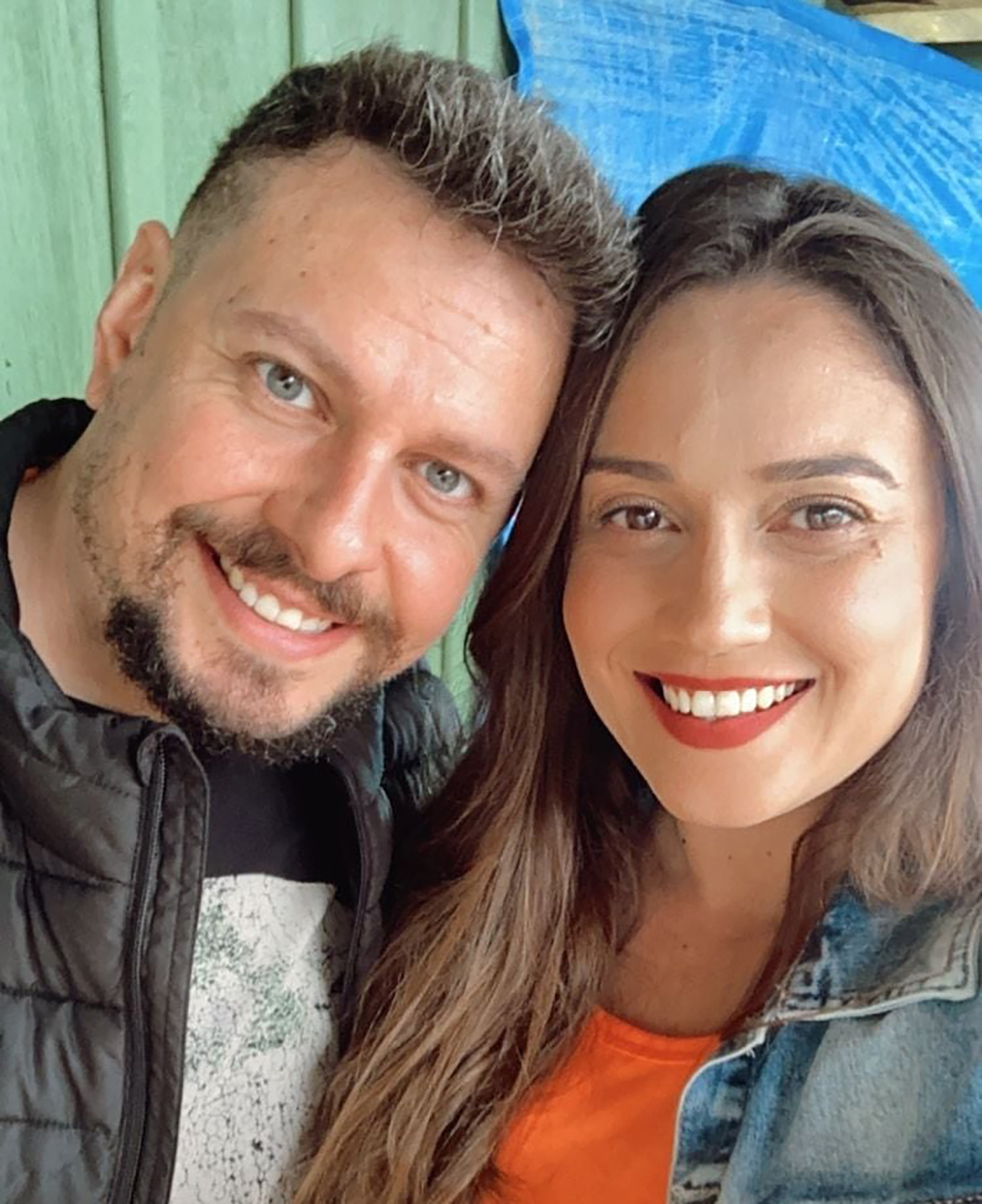 Jean Carlos Mangeronio de Freitas, 38, poses with wife in undated photo. He died crushed by marble stone in Tubarao, Brazil. Note: Private photo taken from social media. Jean Carlos Mangeronio de Freitas, 38, poses with wife