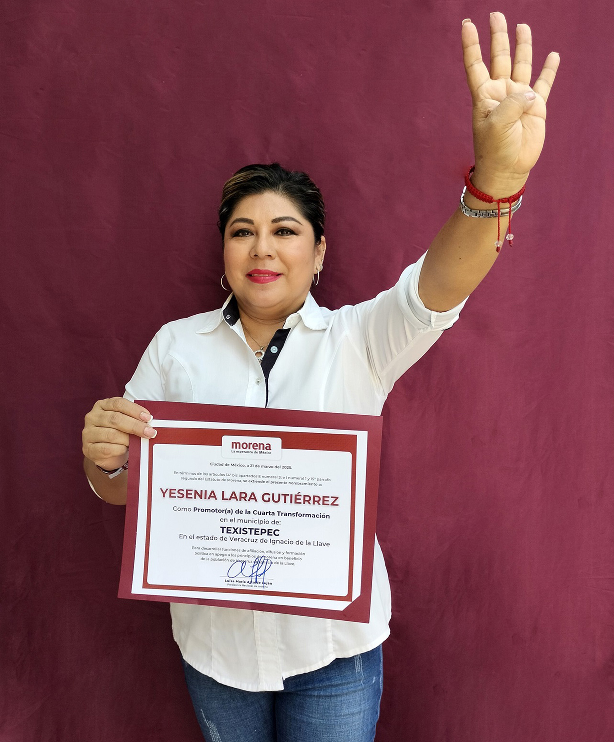 Yesenia Lara Gutierrez poses in undated photo. She was murdered in Texistepec, Mexico. 1747072048350-1glt2k92.jpg
