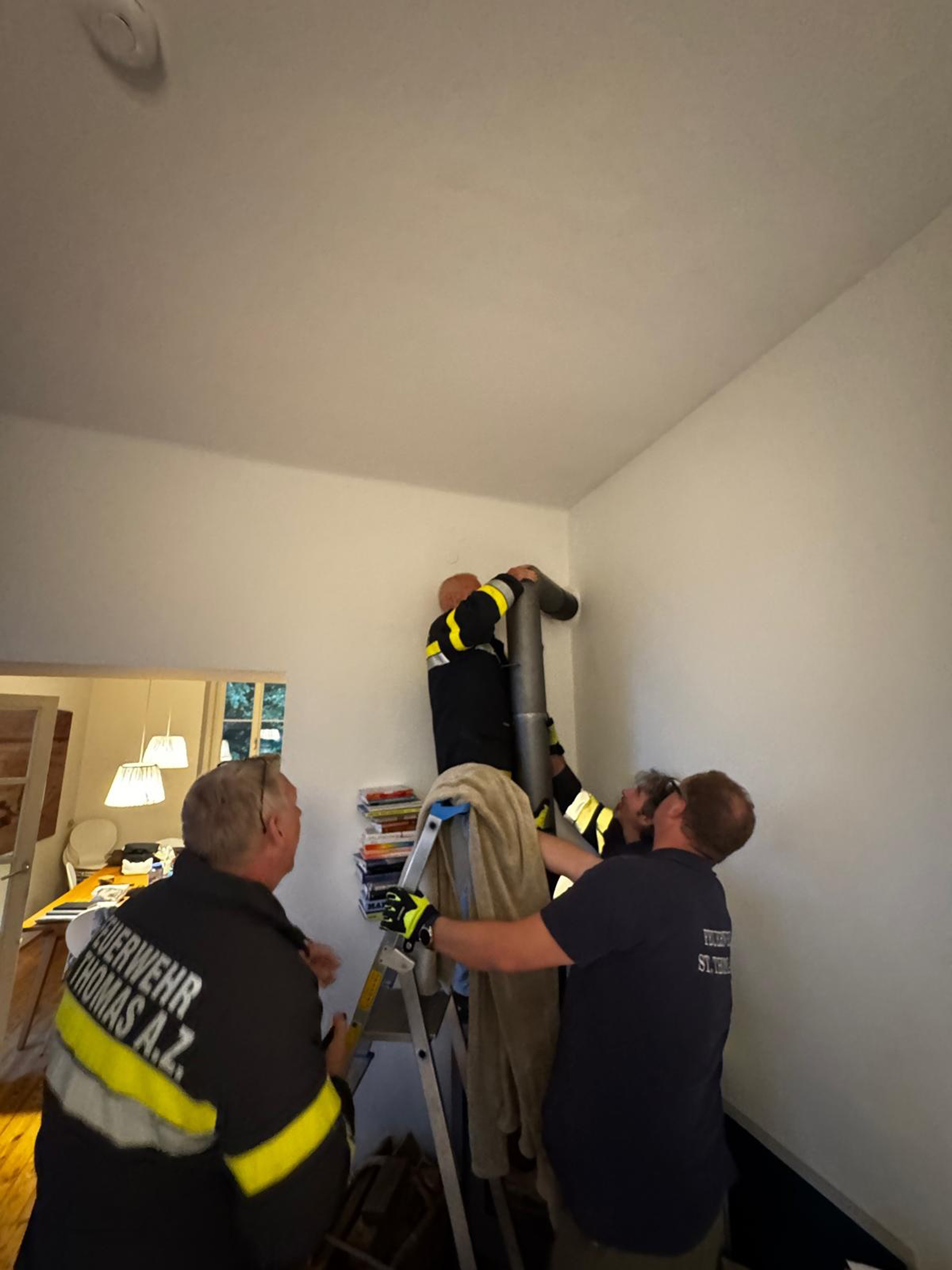 1747844845364-vwf4ciu2.jpg