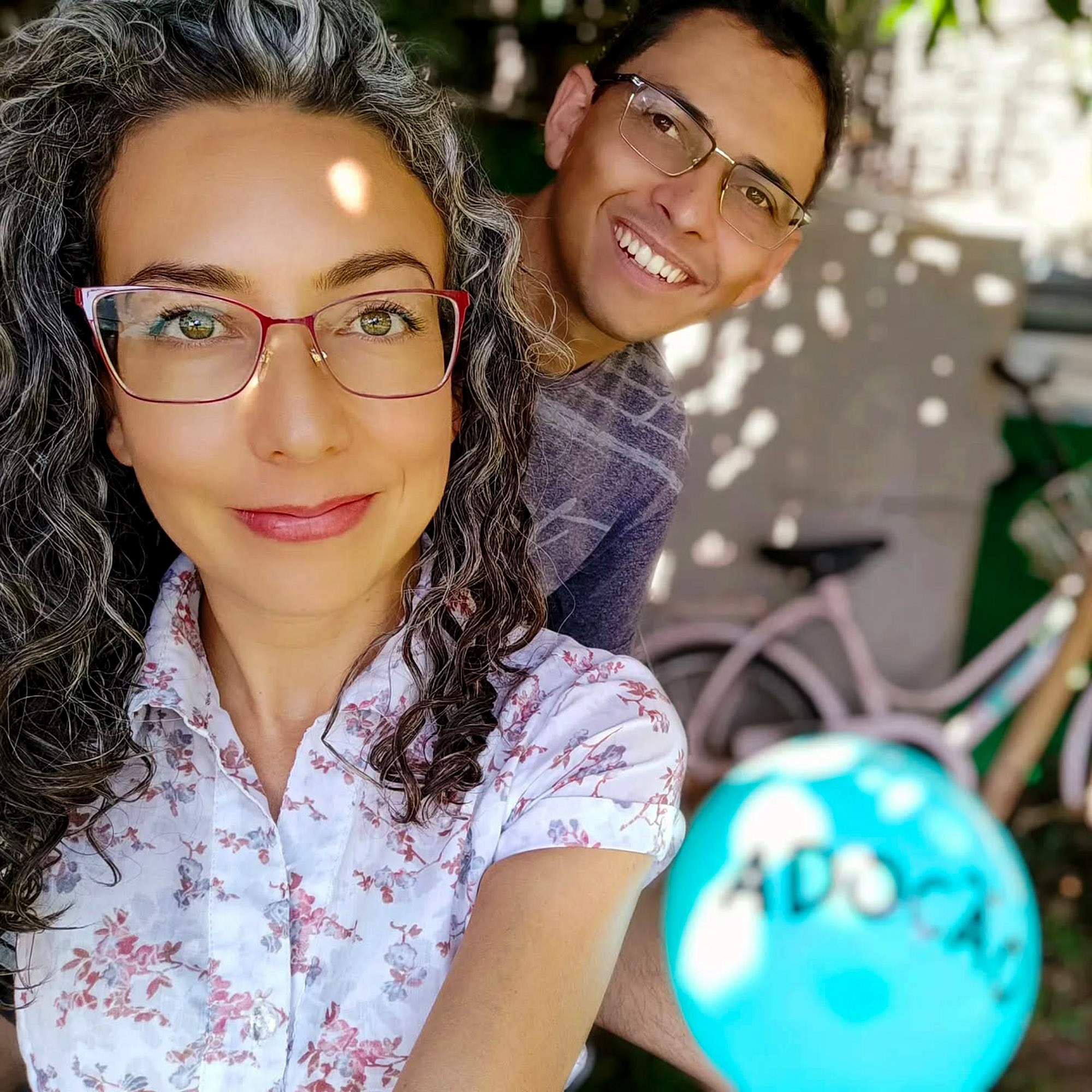 Picture shows Jeniffer and Julio, undated. Jeniffer Aparecida Amaral Souza de Oliveira and Julio Cesar Soares de Oliveira adopted five siblings in Parana, Brazil. Note: Private photo taken from social media. (@paisefilhos.adocao/Newsflash/NX) 1748450013954-za3o55v7.jpg